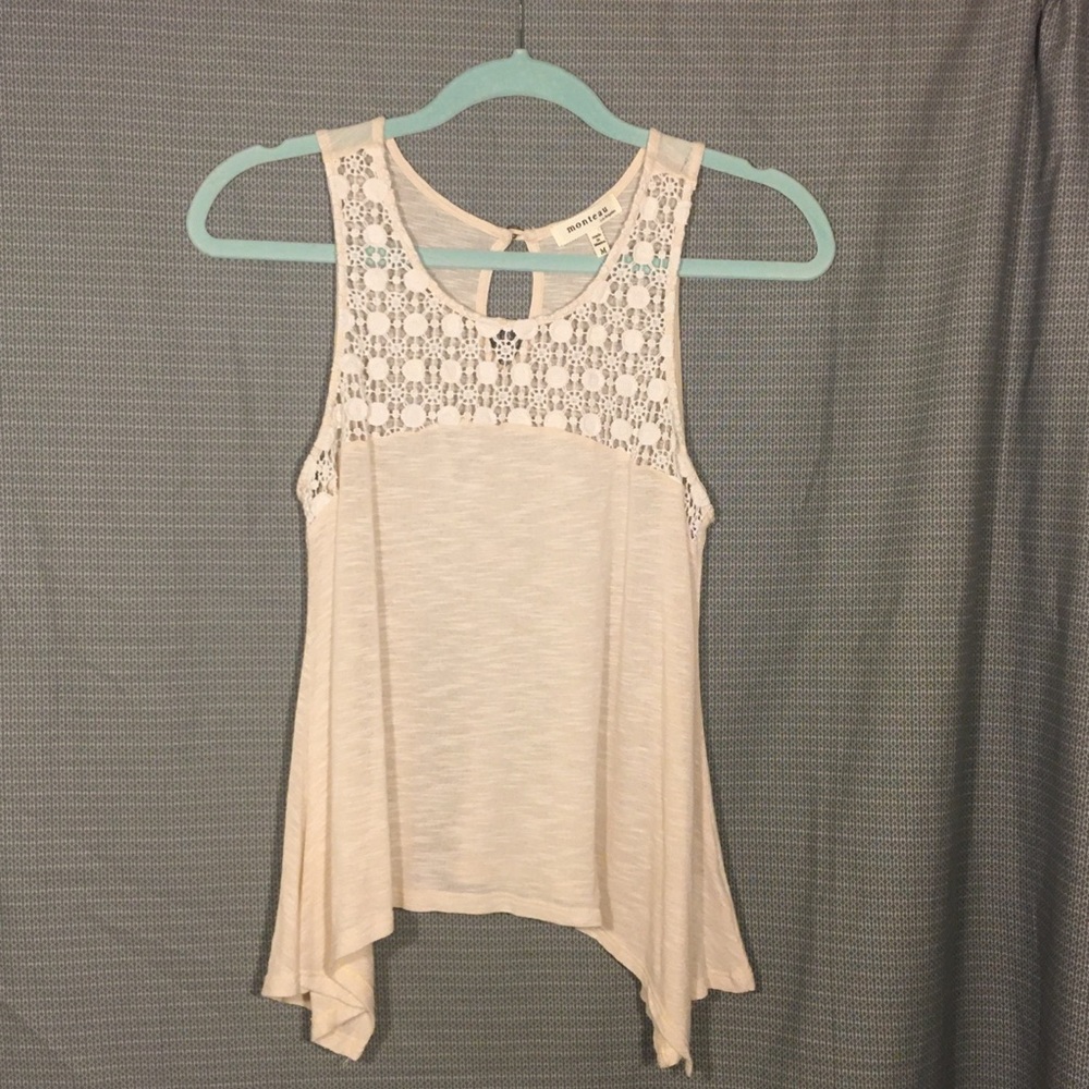 Sleeveless top (size medium)